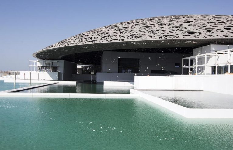 Top 5 Reasons to Visit the Louvre Abu Dhabi