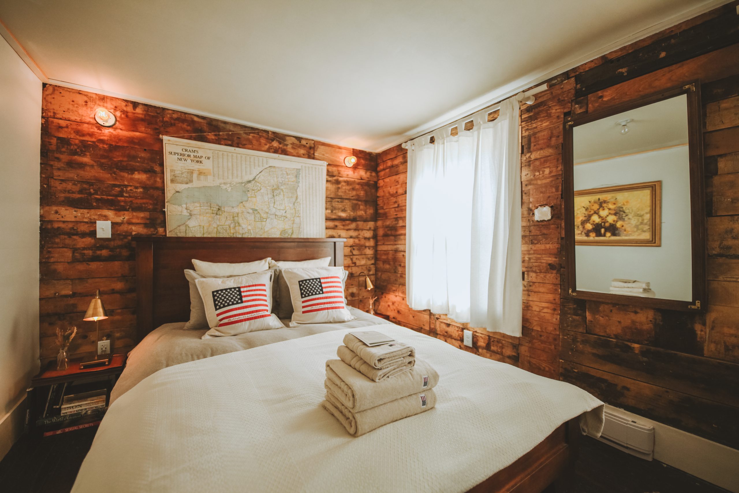 the cabin bedroom at Livingston Manor
