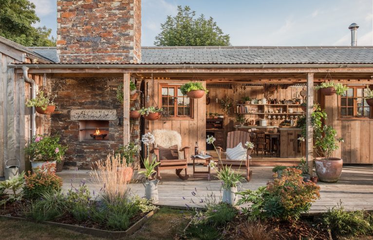 Hot Hotels: Cosy Cabin Stays In The UK