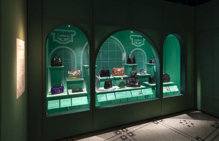 A Closer Look: The V&A's Bags: Inside Out