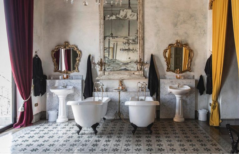 16 Of The Most Beautiful Hotel Bathrooms