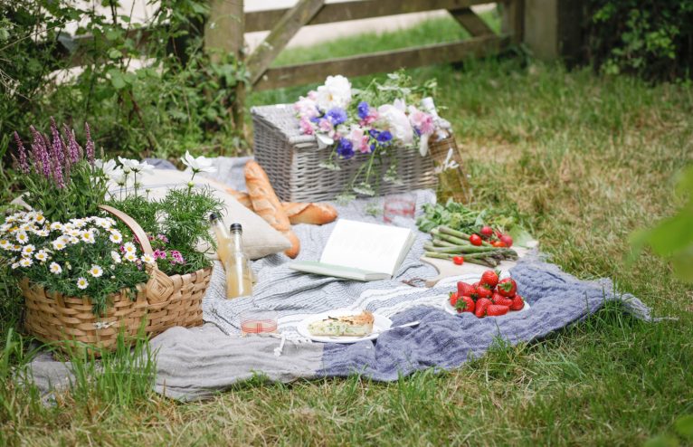 The Luxury Hampers Perfect For Picnics