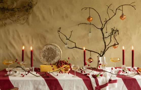 Christmas Hosting Tips According To The Experts