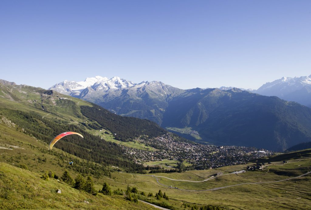 Verbier-Paragliding-Mountainside
