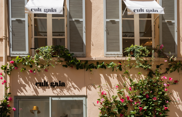 Your Guide To St. Tropez With Cult Gaia's Jasmin Larian Hekmat