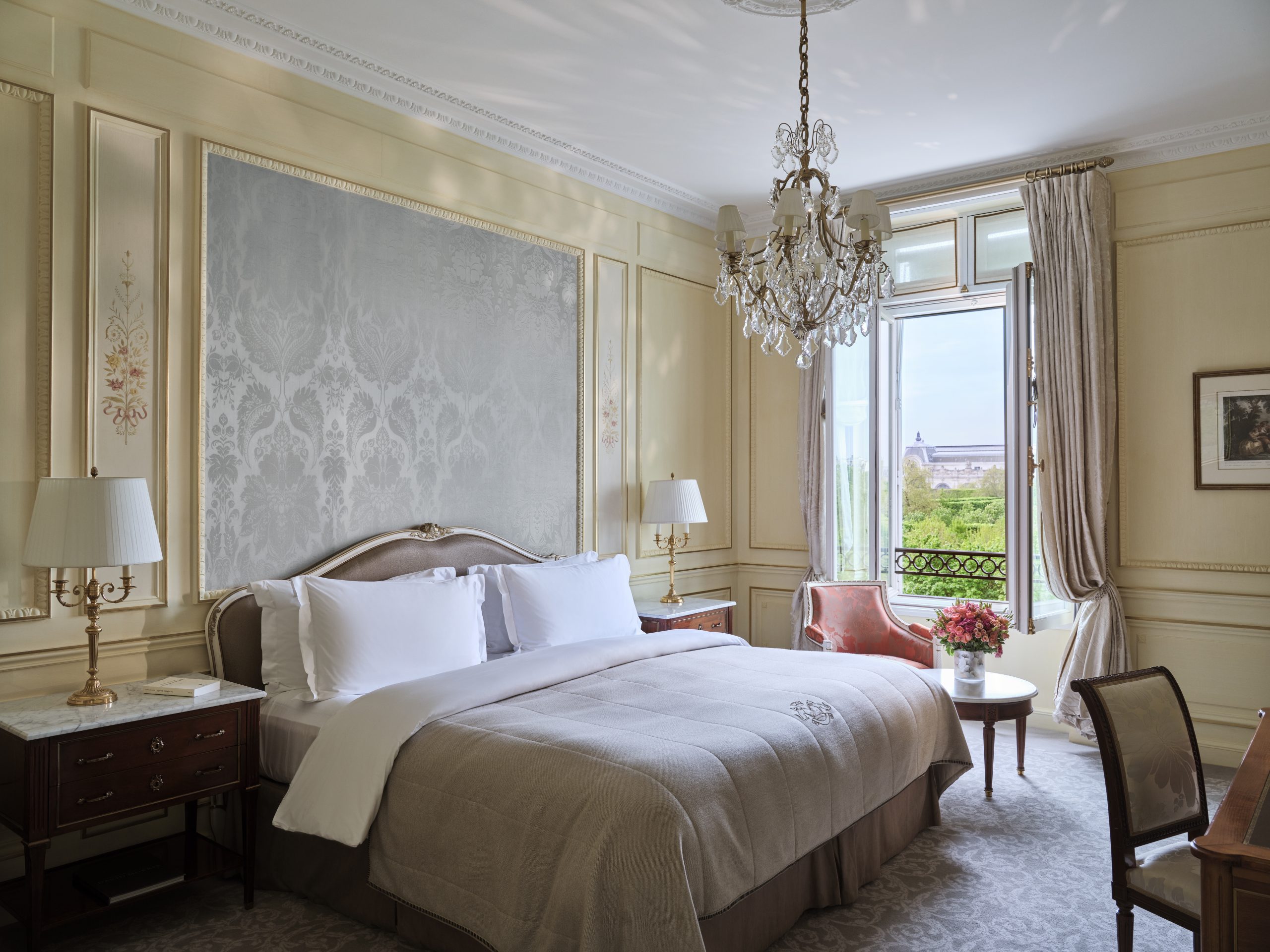 Discover The Iconic Hotel Where Art History Lovers Stay During Paris Fashion Week