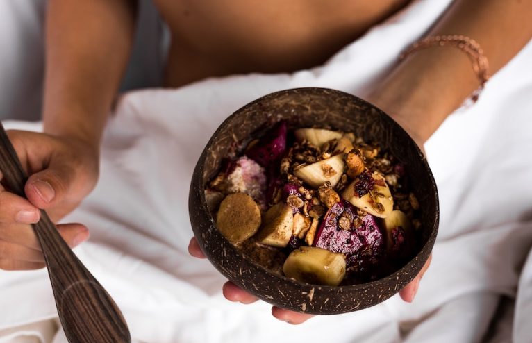 This Nutrition Trend Could Be Giving You Insomnia When You Travel